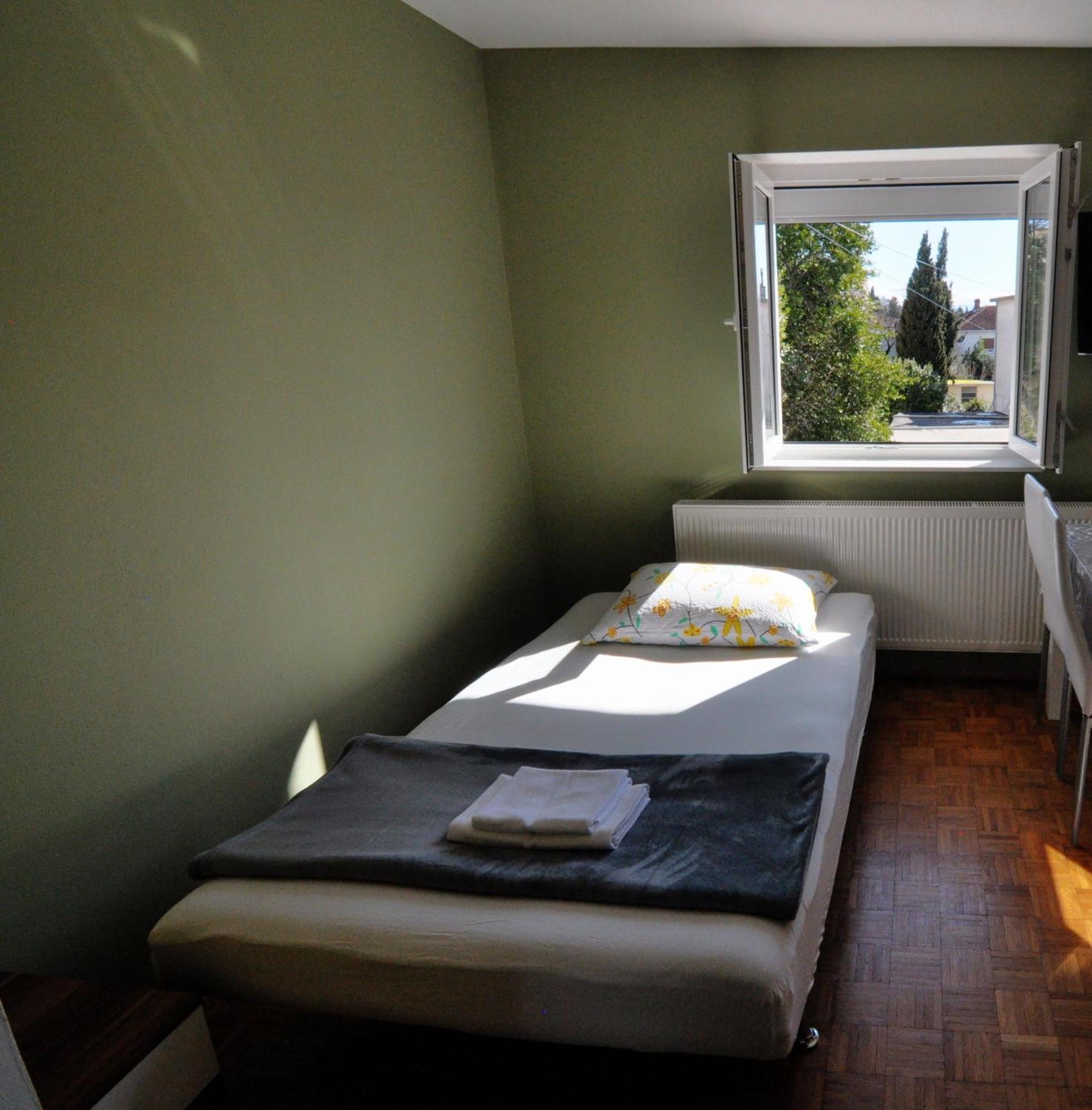 Apartments Kety - Central Heating Crikvenica Room photo